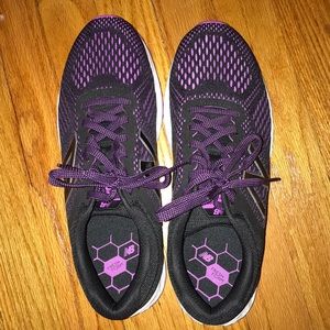 NWOT New Balance Sneakers